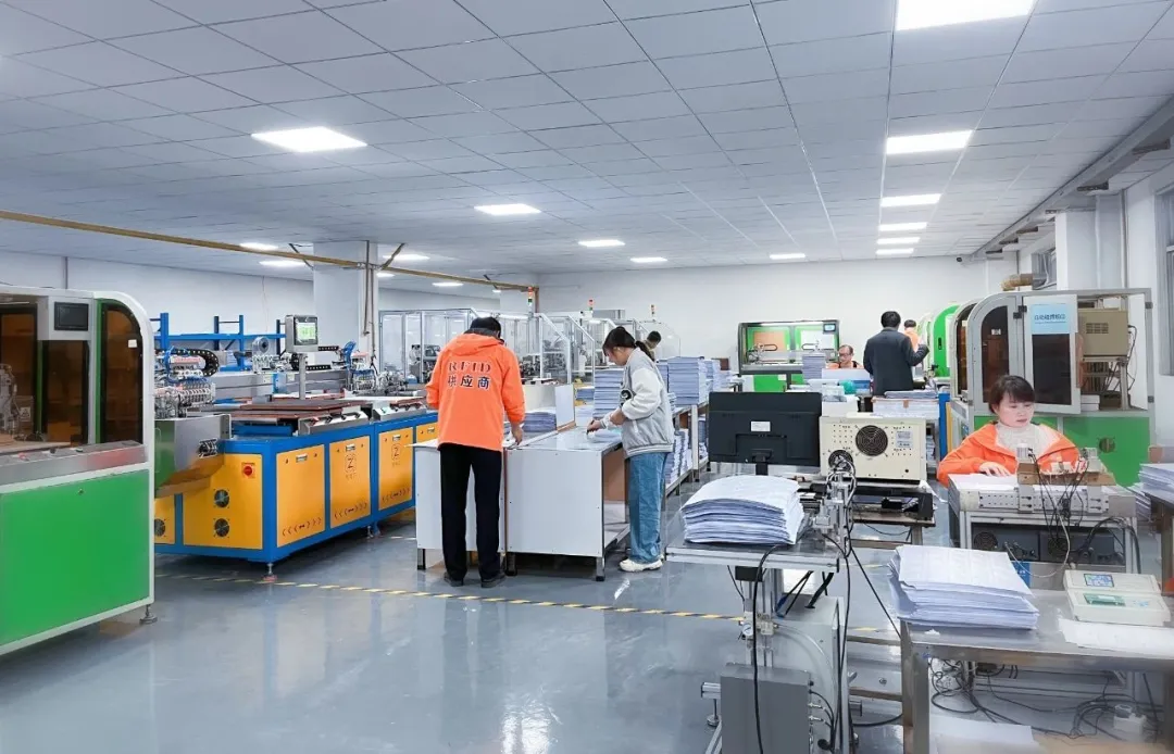 【扩产增效】88858cc永利集团深圳总部新增1800㎡智能Inlay中料工厂