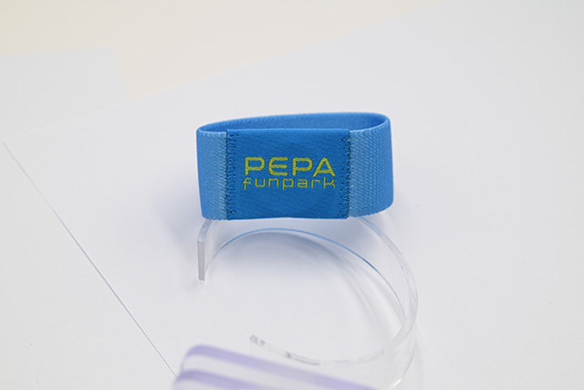 为什么IC卡保密水平这么高呢，，，金属卡是怎么打造的呢