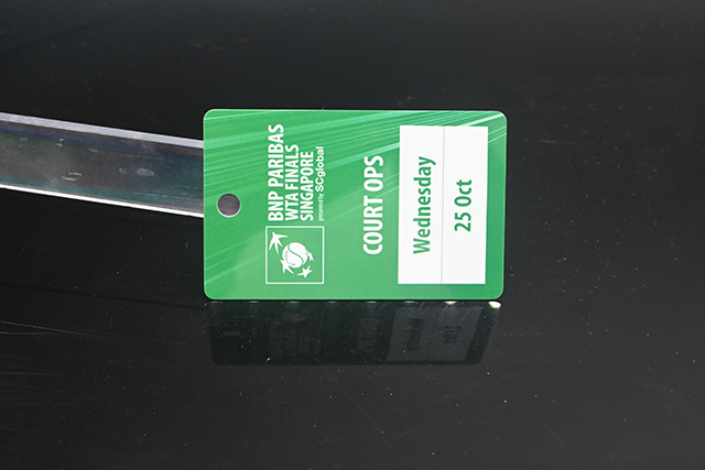 制作pvc卡时，，，，，会员要注重凸码到侧面的距离